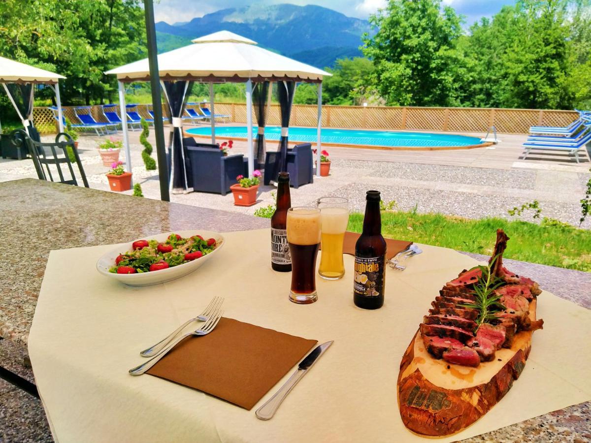 Agriturismo Borgo Biaia Camporgiano Exteriér fotografie