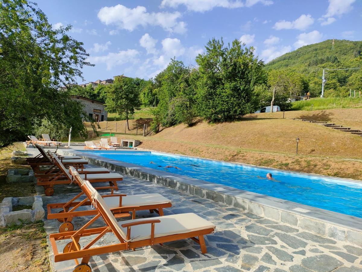 Agriturismo Borgo Biaia Camporgiano Exteriér fotografie