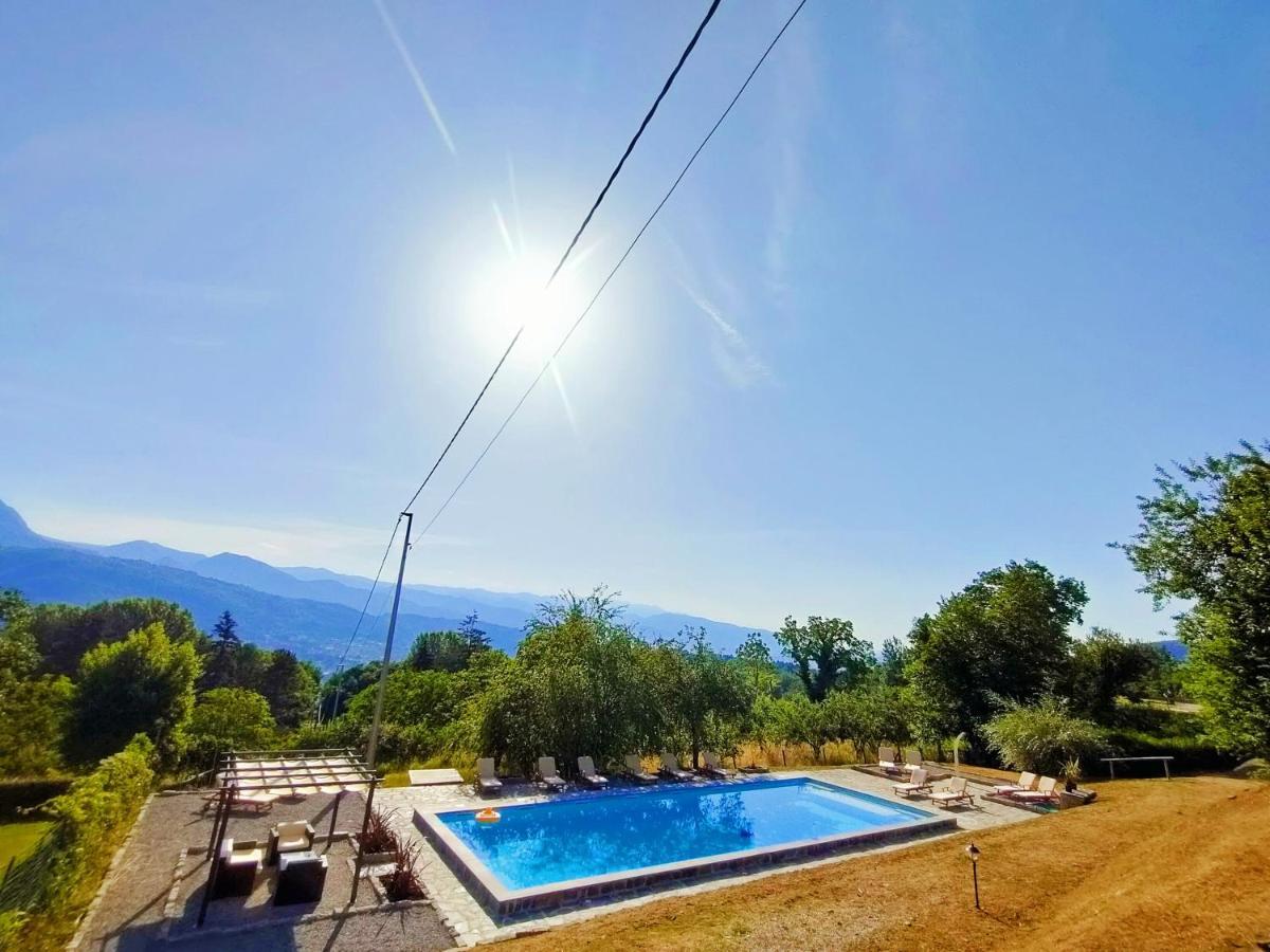 Agriturismo Borgo Biaia Camporgiano Exteriér fotografie