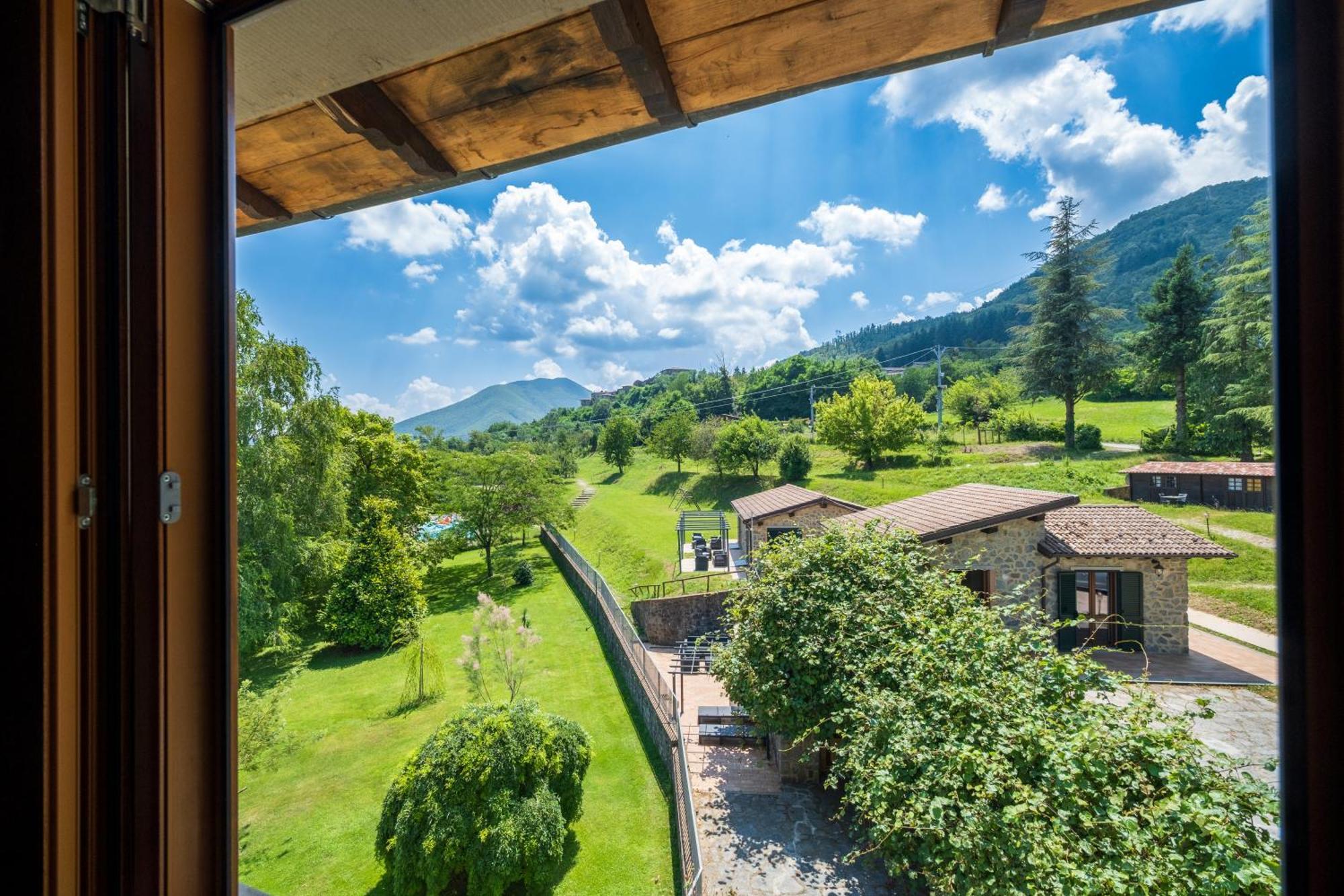 Agriturismo Borgo Biaia Camporgiano Exteriér fotografie