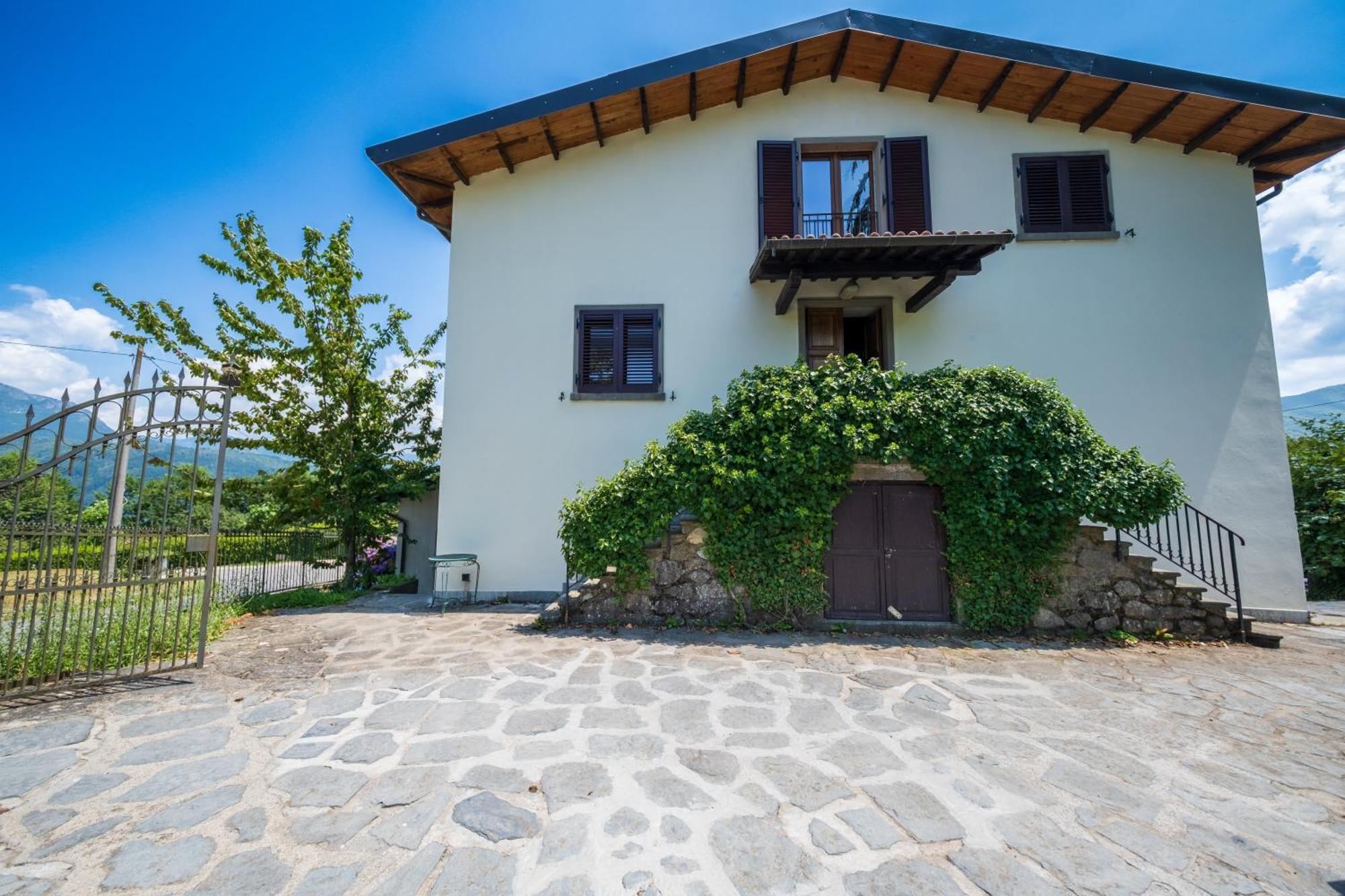Agriturismo Borgo Biaia Camporgiano Exteriér fotografie